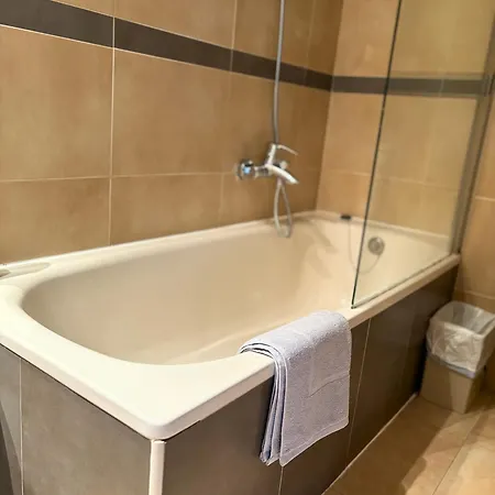 Апартаменты Enjoy Beautiful Sea View, Perfect For Cyclists